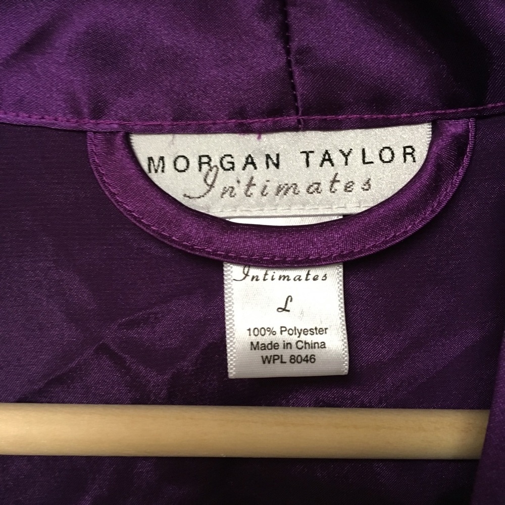 Purple Morgan Taylor Robe - Picture 5 of 8
